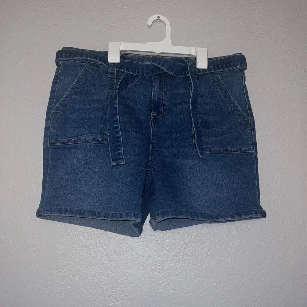 Style & Co Women Belted Short Denim Jean Shorts